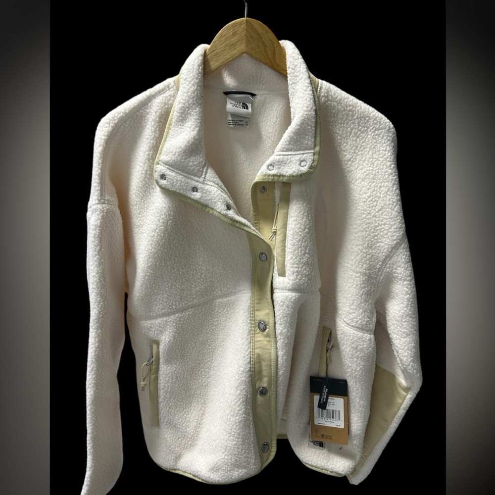 The North Face off white sweeter